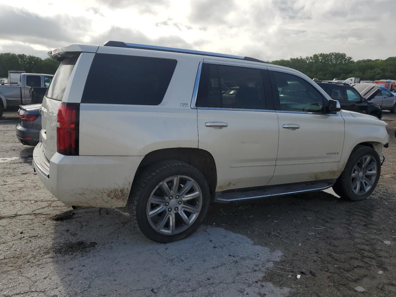 2015 CHEVROLET Tahoe