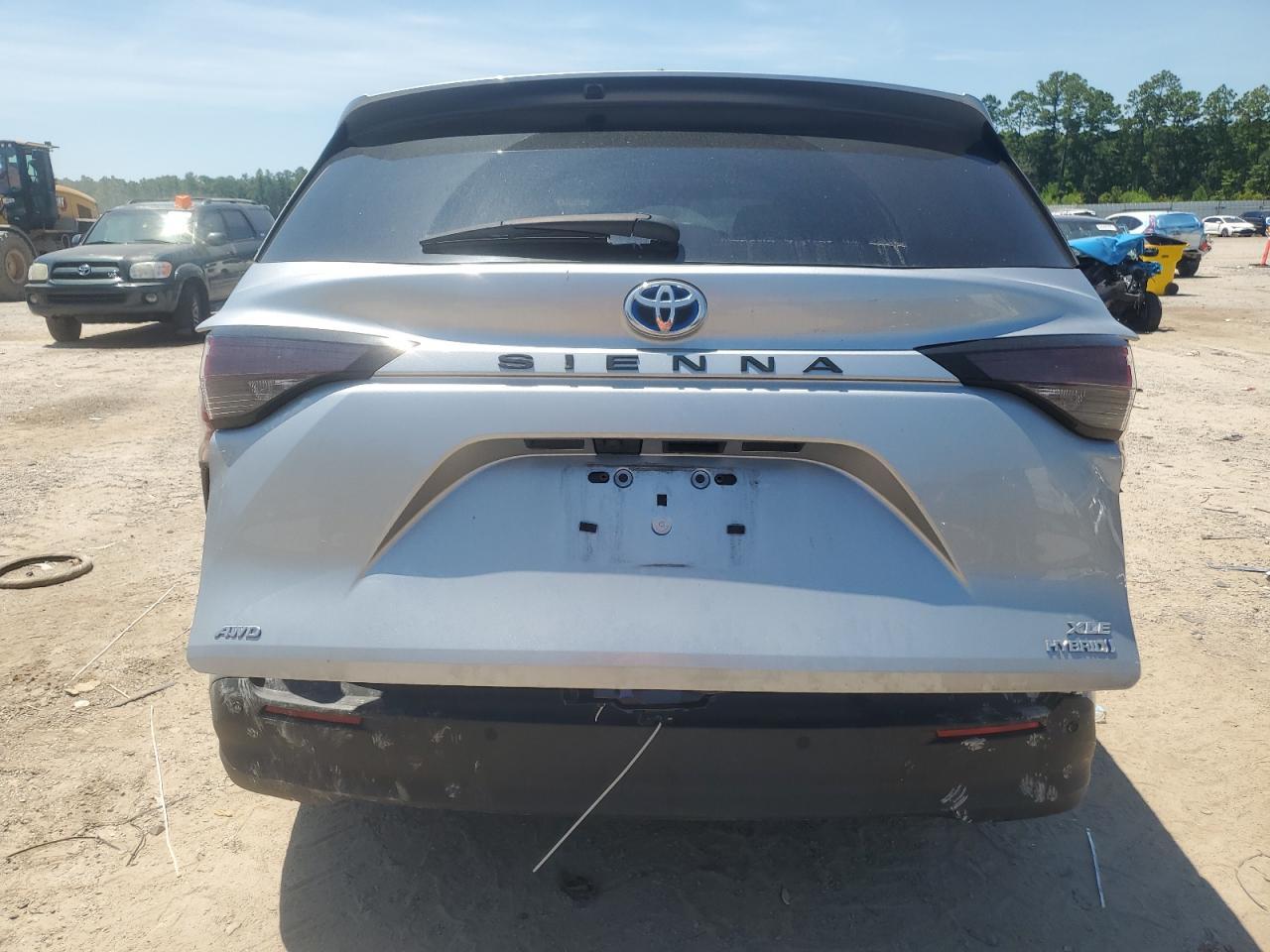 2023 TOYOTA SIENNA