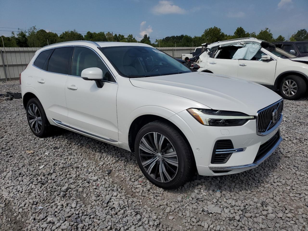 2023 VOLVO XC60