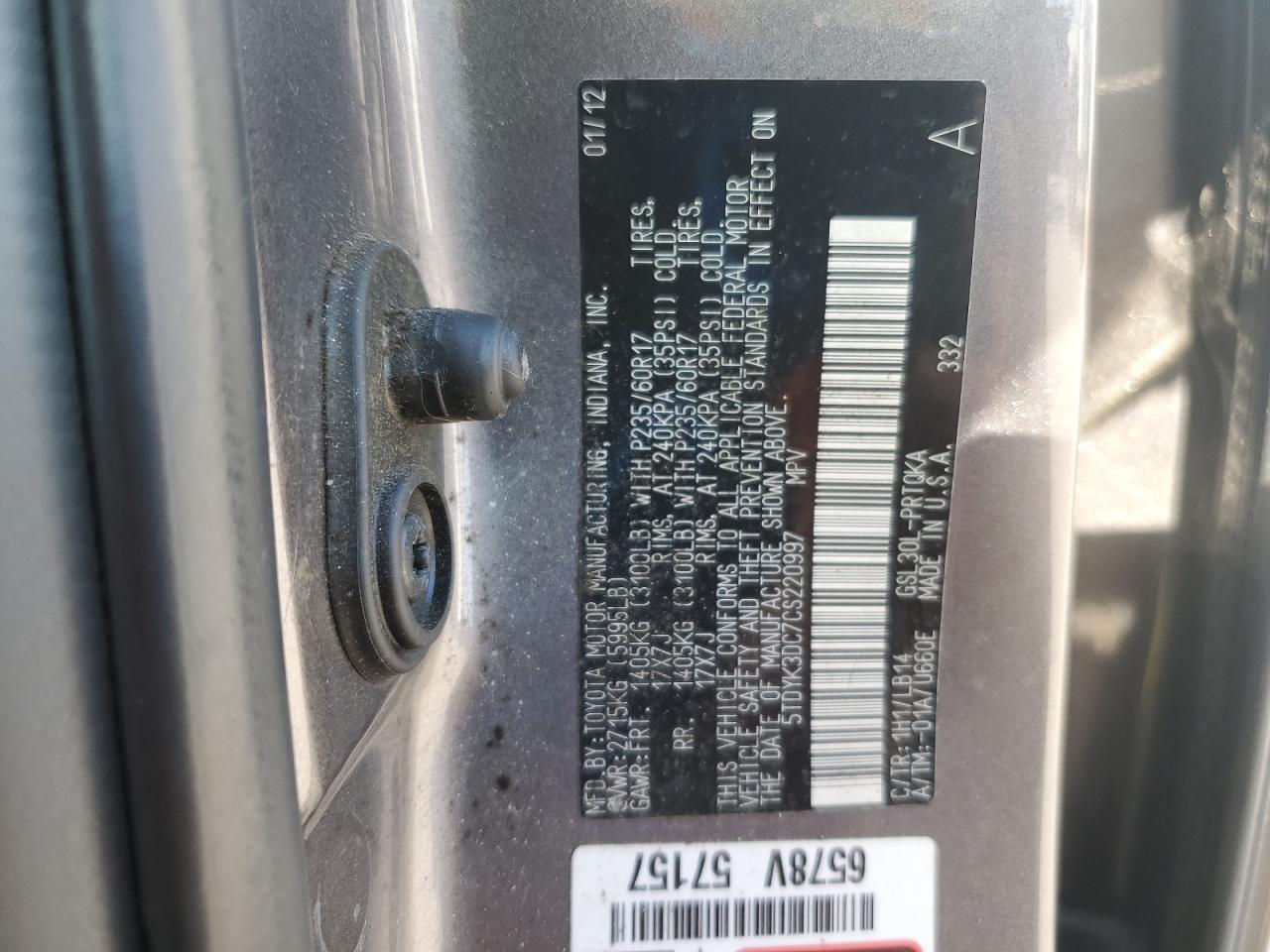 2012 TOYOTA SIENNA