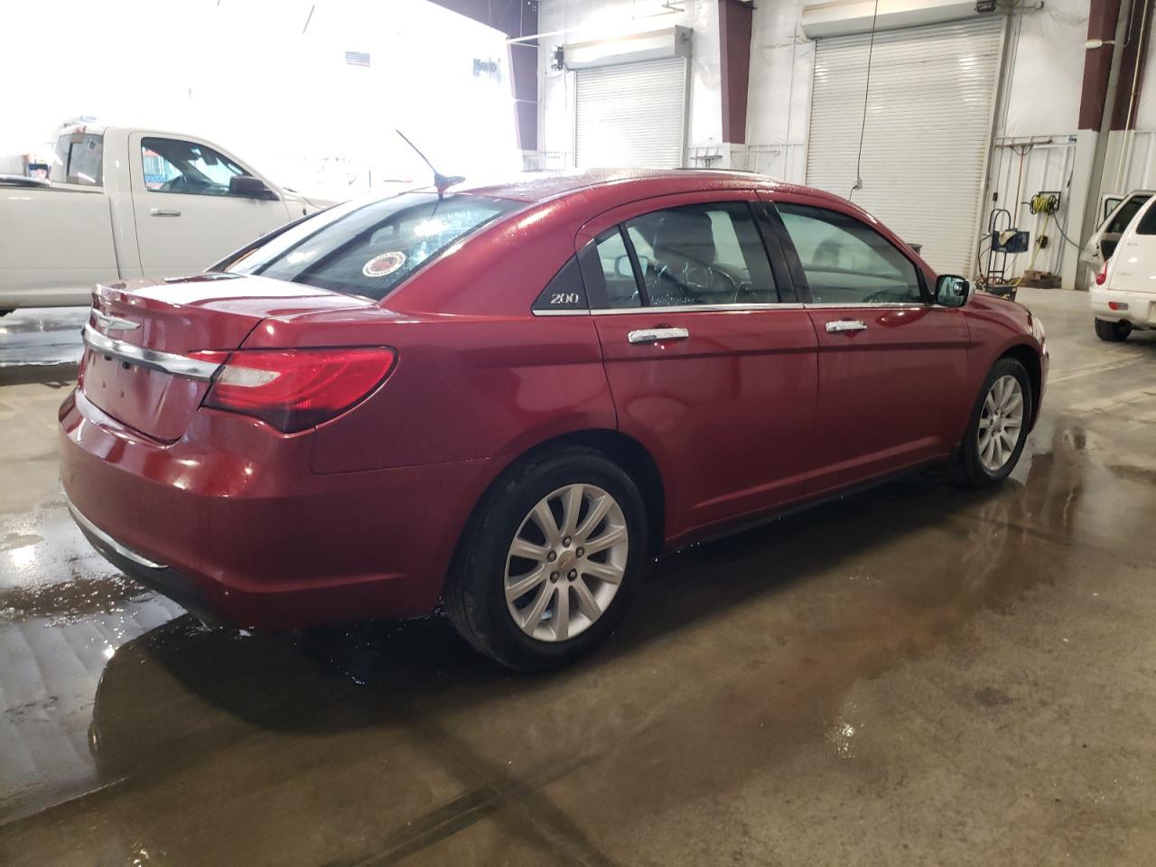 2013 CHRYSLER 200