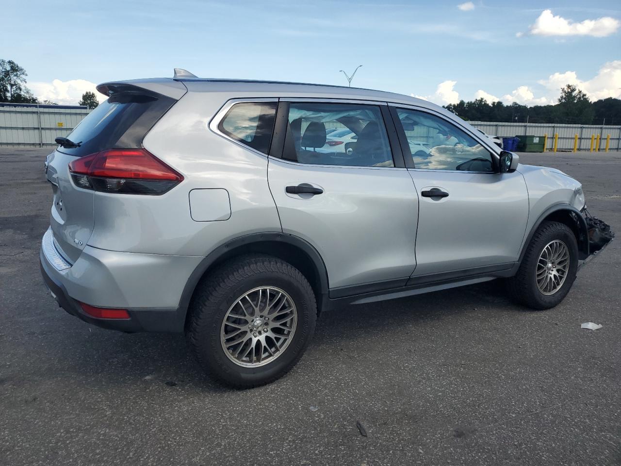 2017 NISSAN ROGUE
