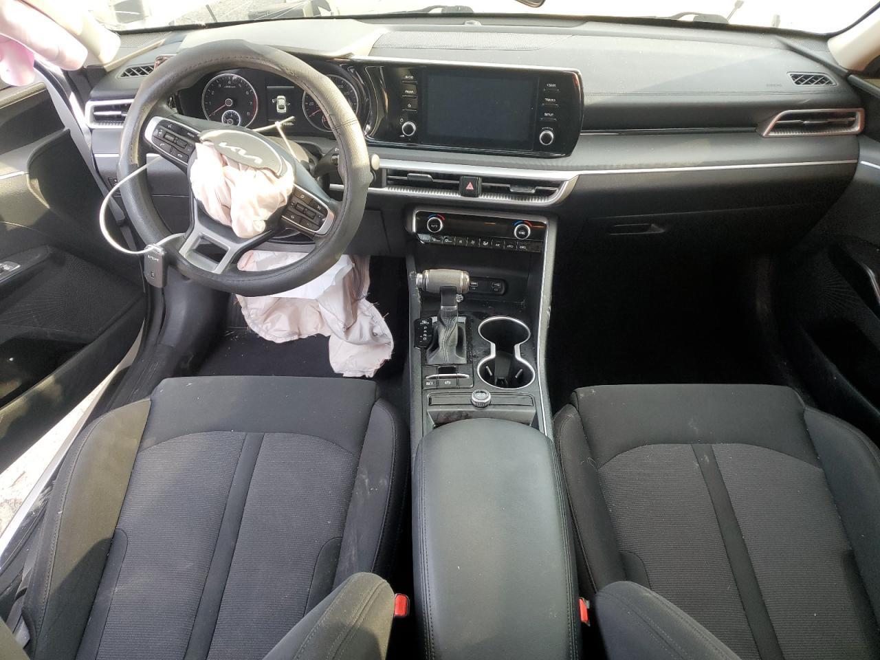 2022 KIA K5