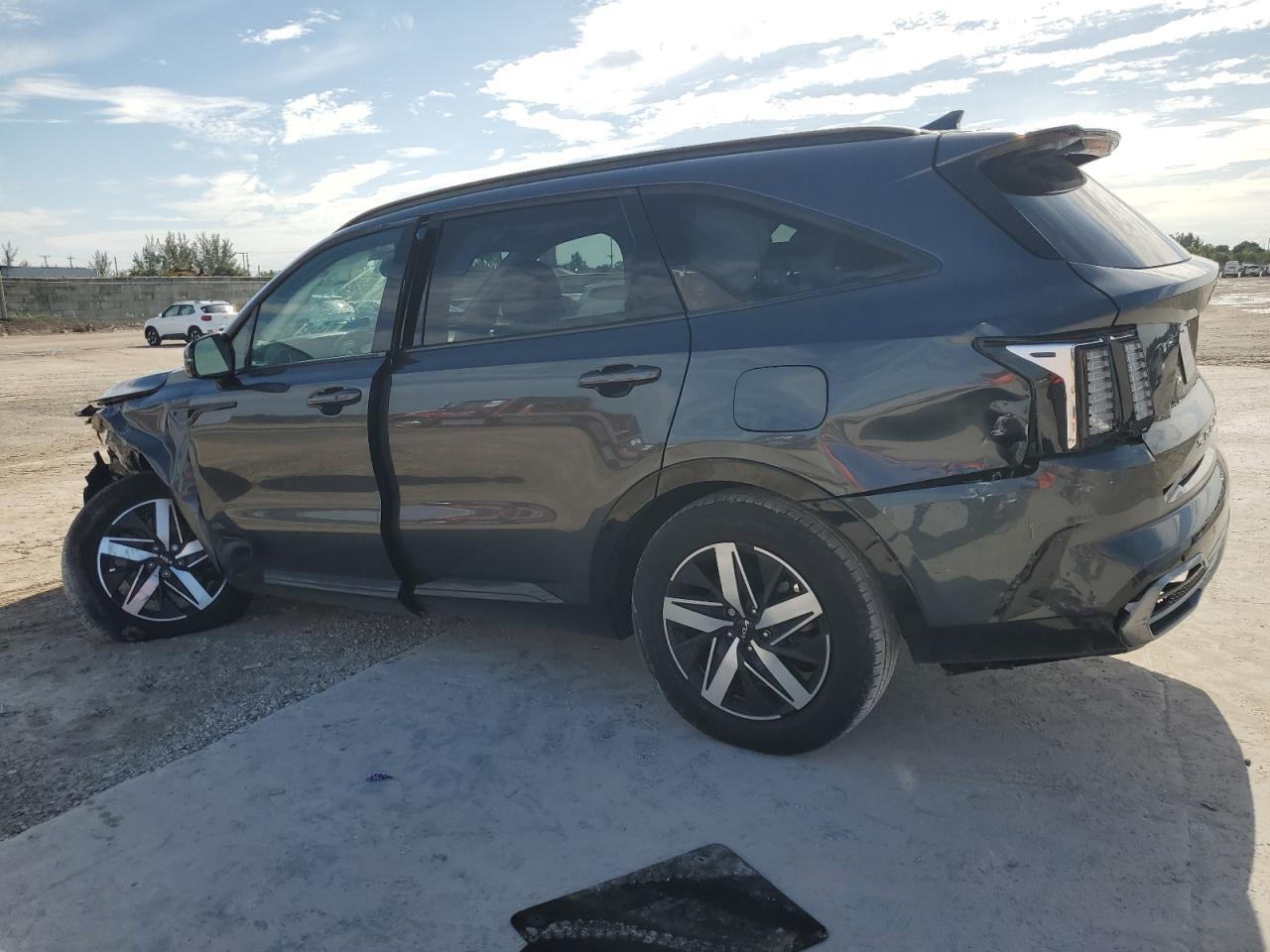 2022 KIA SORENTO