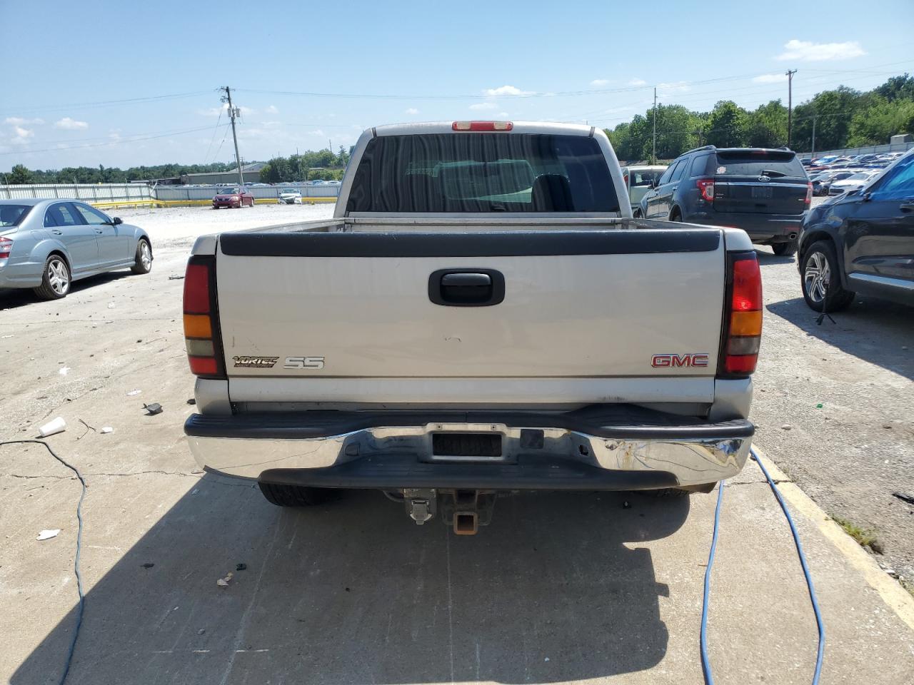 2005 GMC Sierra