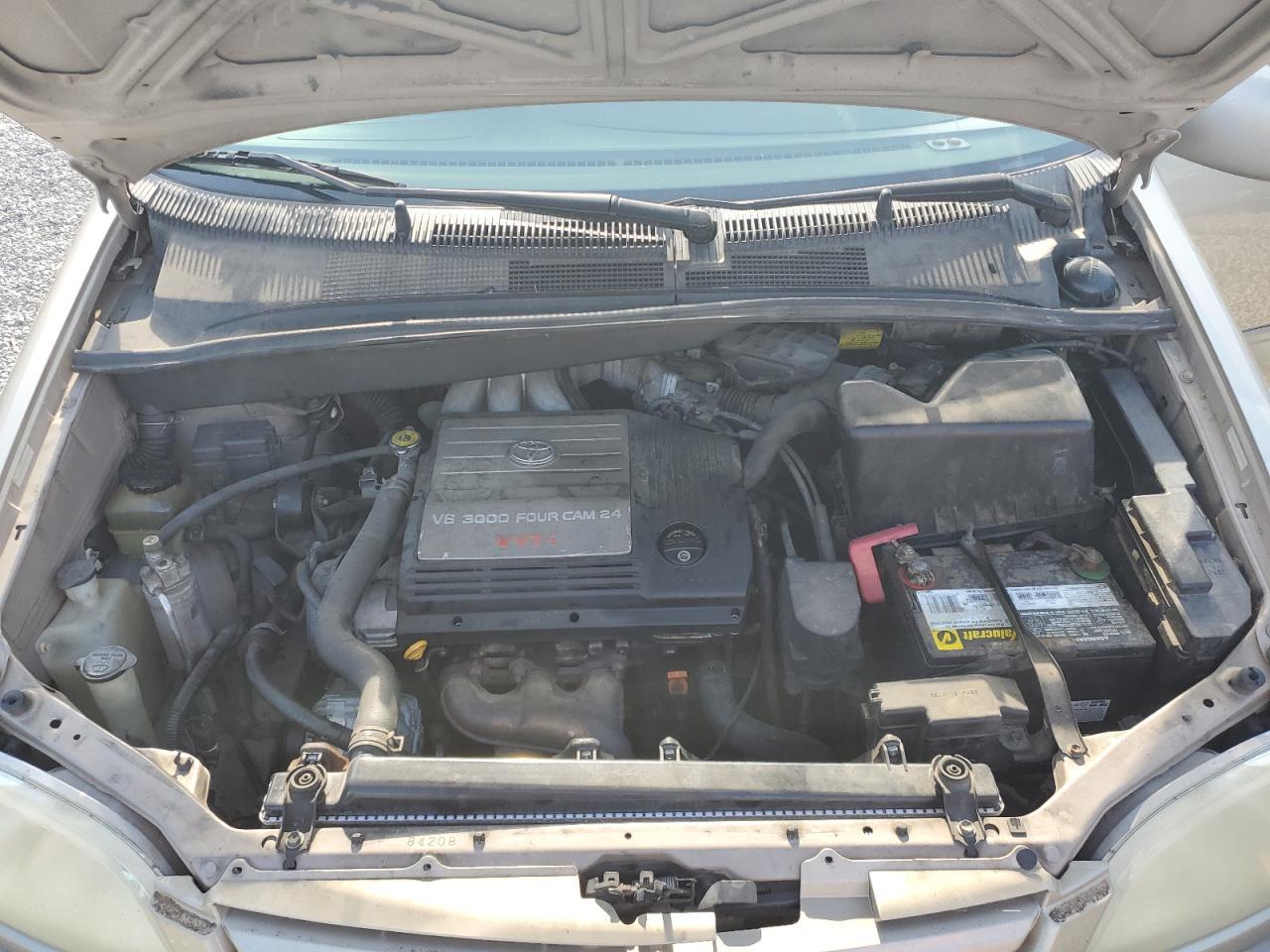 2002 TOYOTA SIENNA