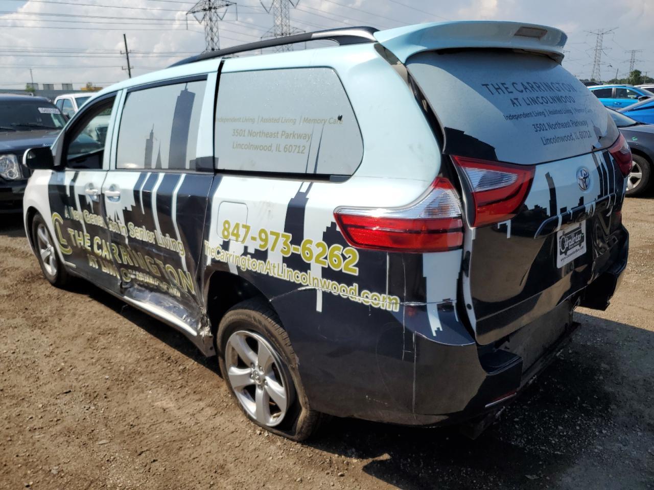 2017 TOYOTA SIENNA