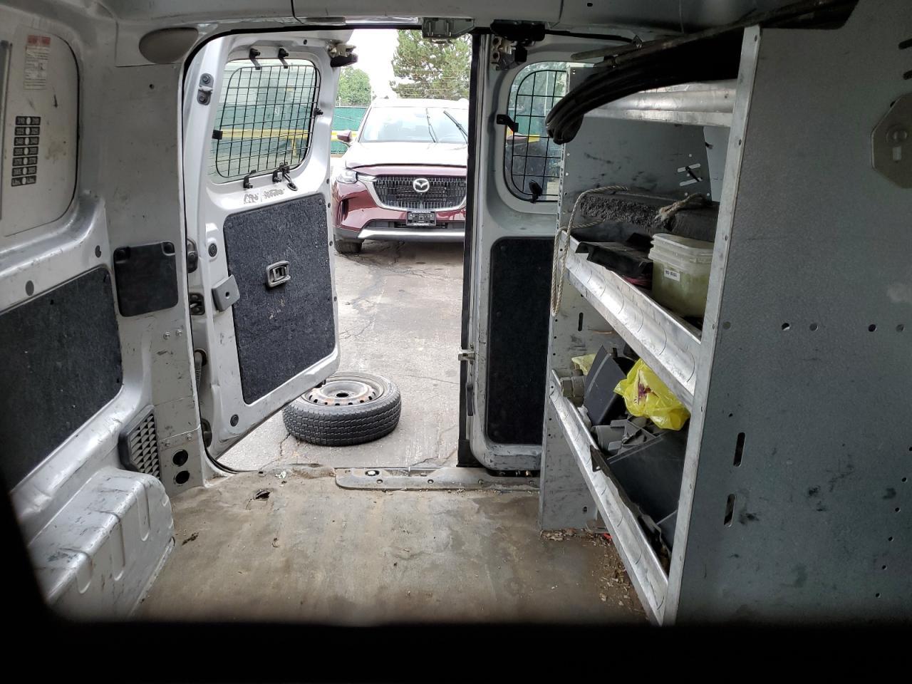 2017 NISSAN Nv