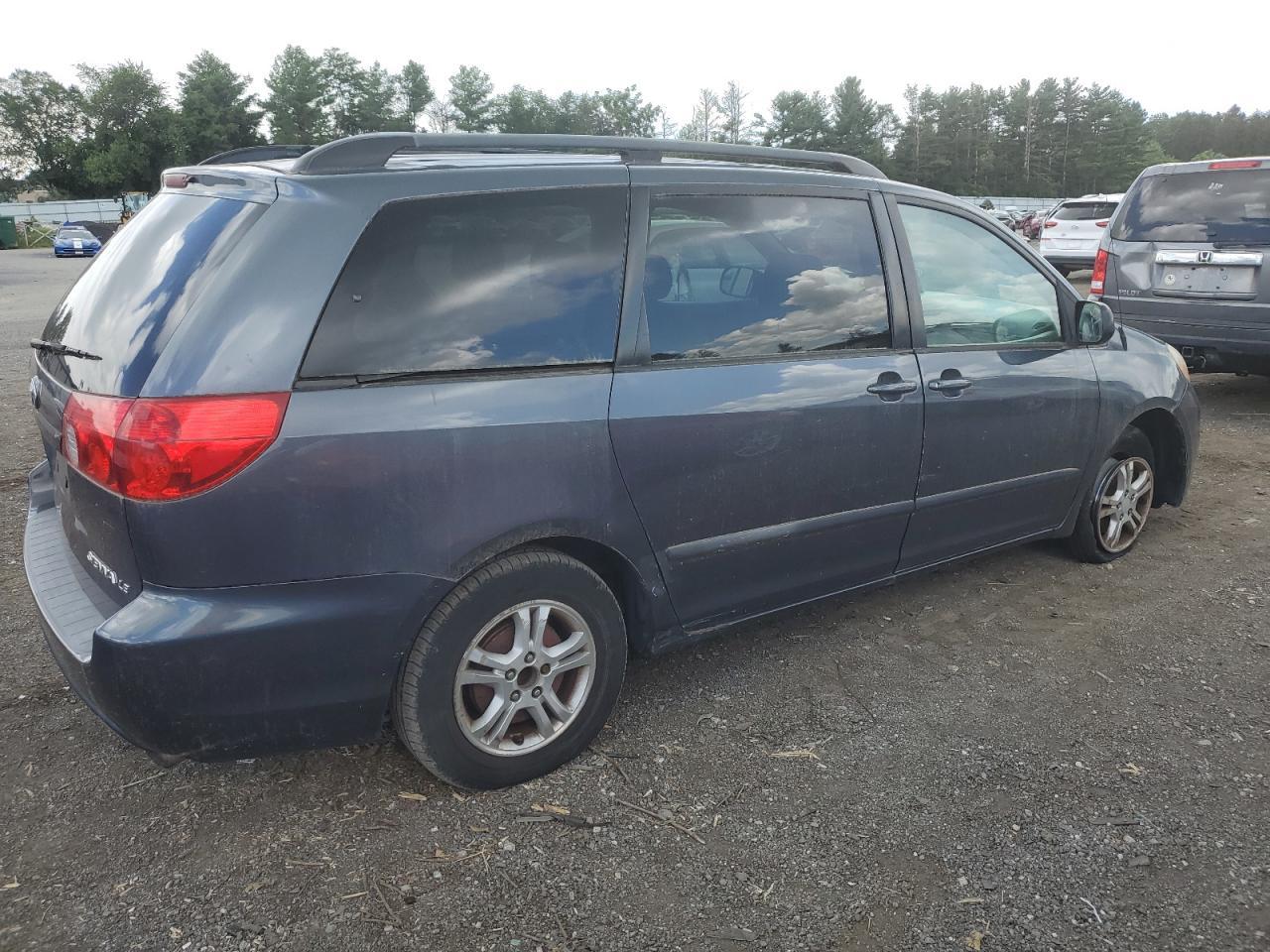 2006 TOYOTA SIENNA