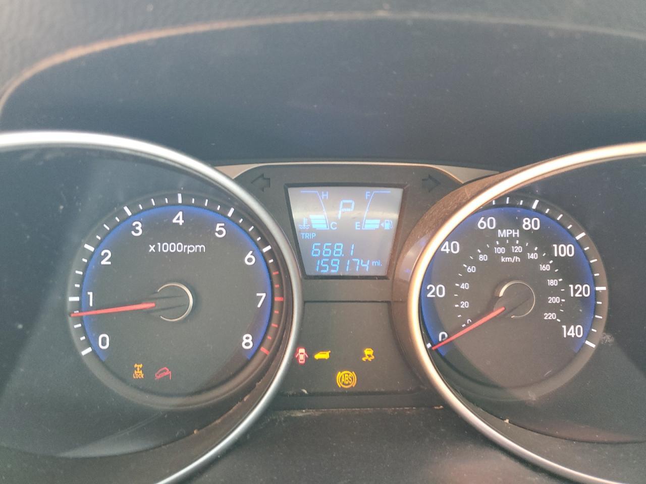 2011 HYUNDAI TUCSON