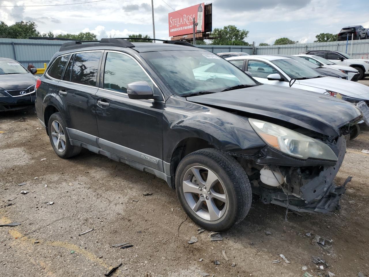 2013 SUBARU Outback