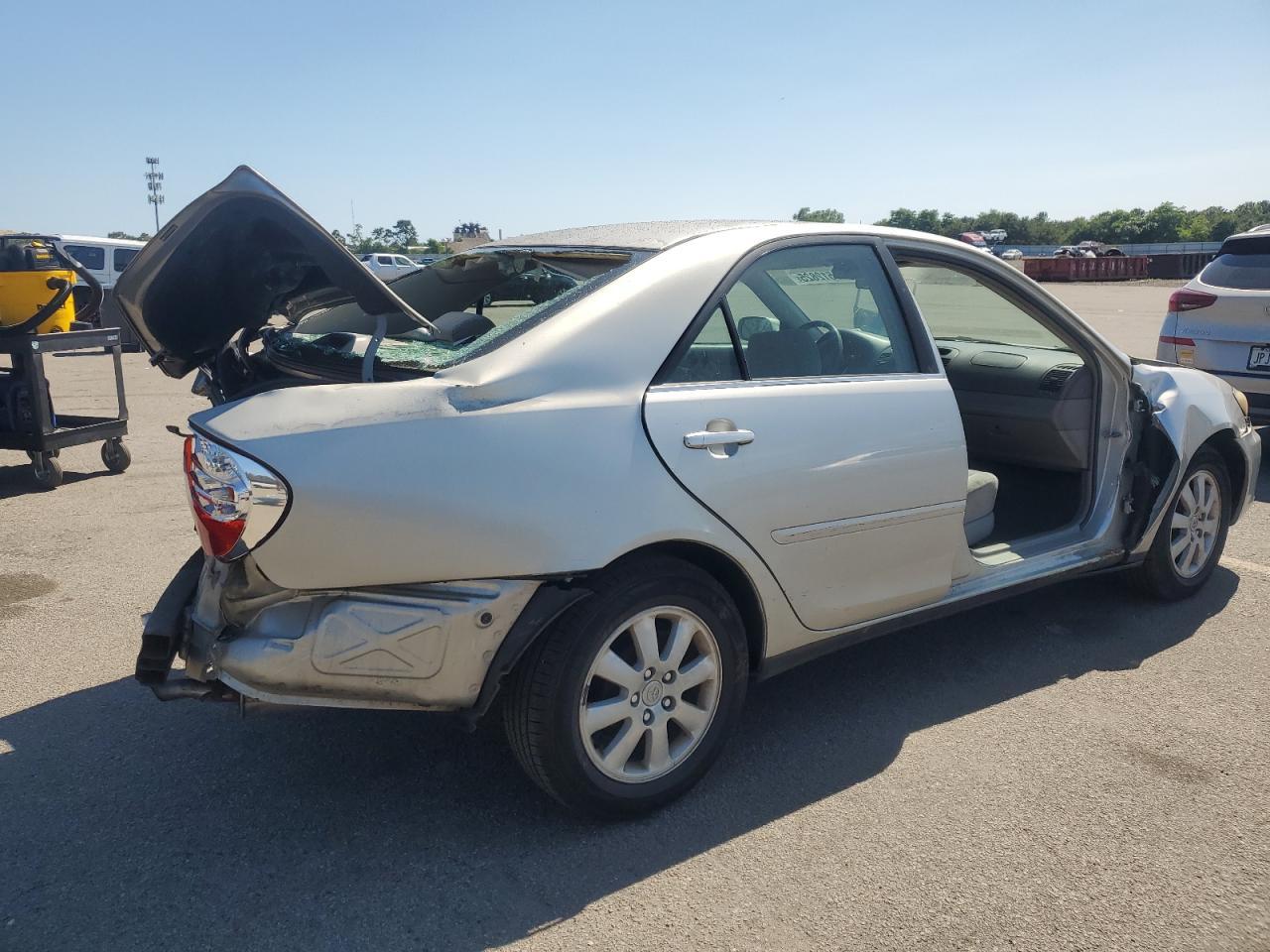 2004 TOYOTA CAMRY