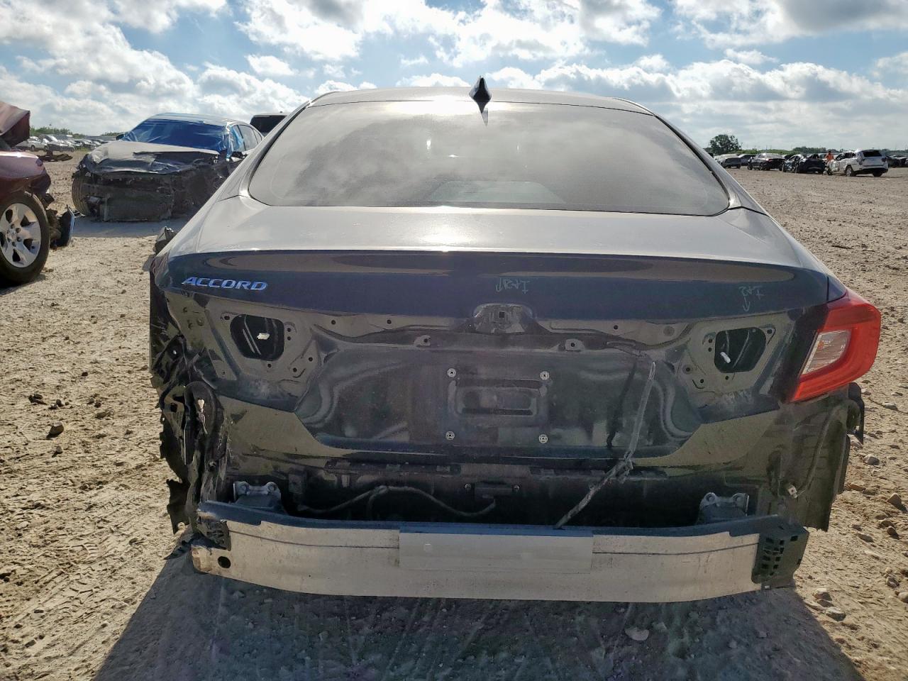 2018 HONDA ACCORD