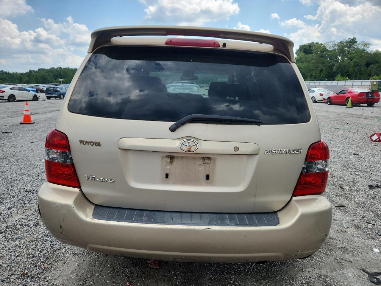 2005 TOYOTA HIGHLANDER