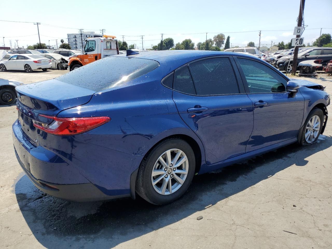 2025 TOYOTA CAMRY