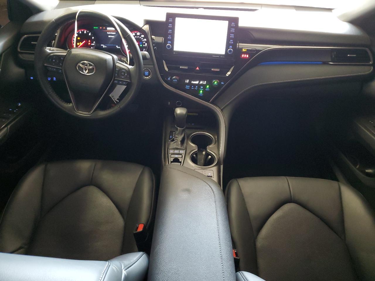 2024 TOYOTA CAMRY
