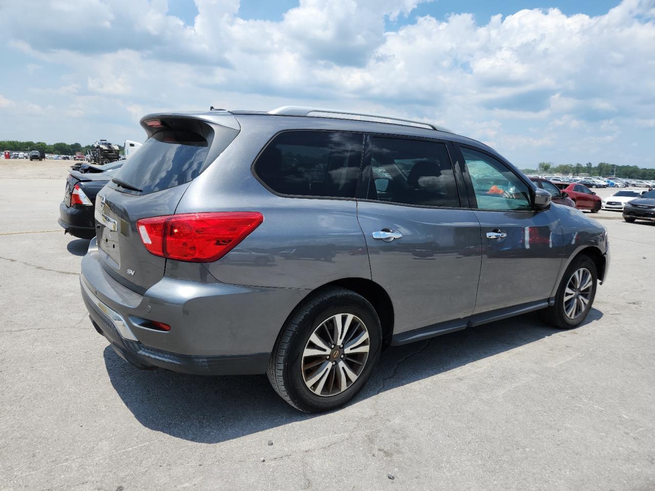 2017 NISSAN PATHFINDER