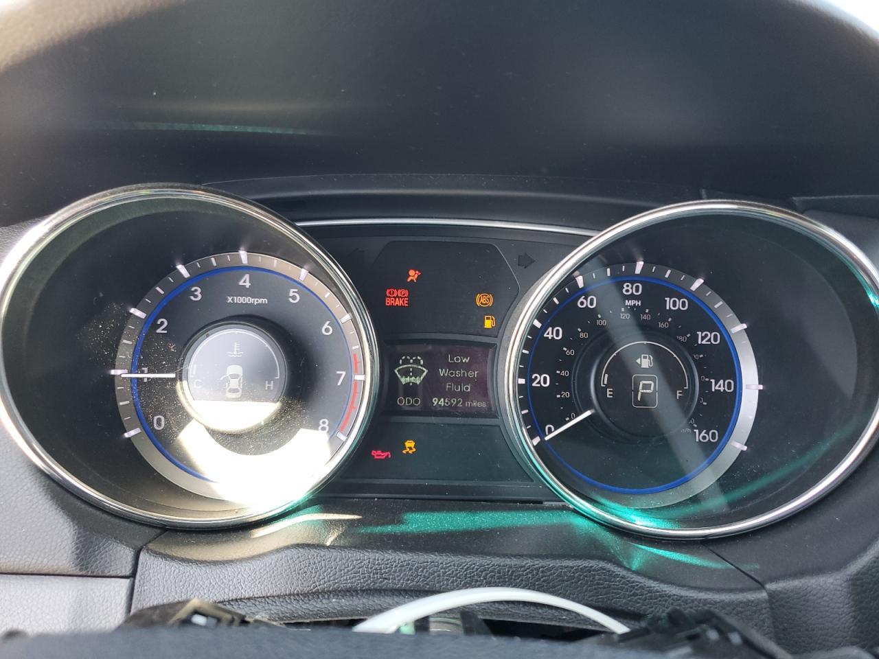 2011 HYUNDAI SONATA