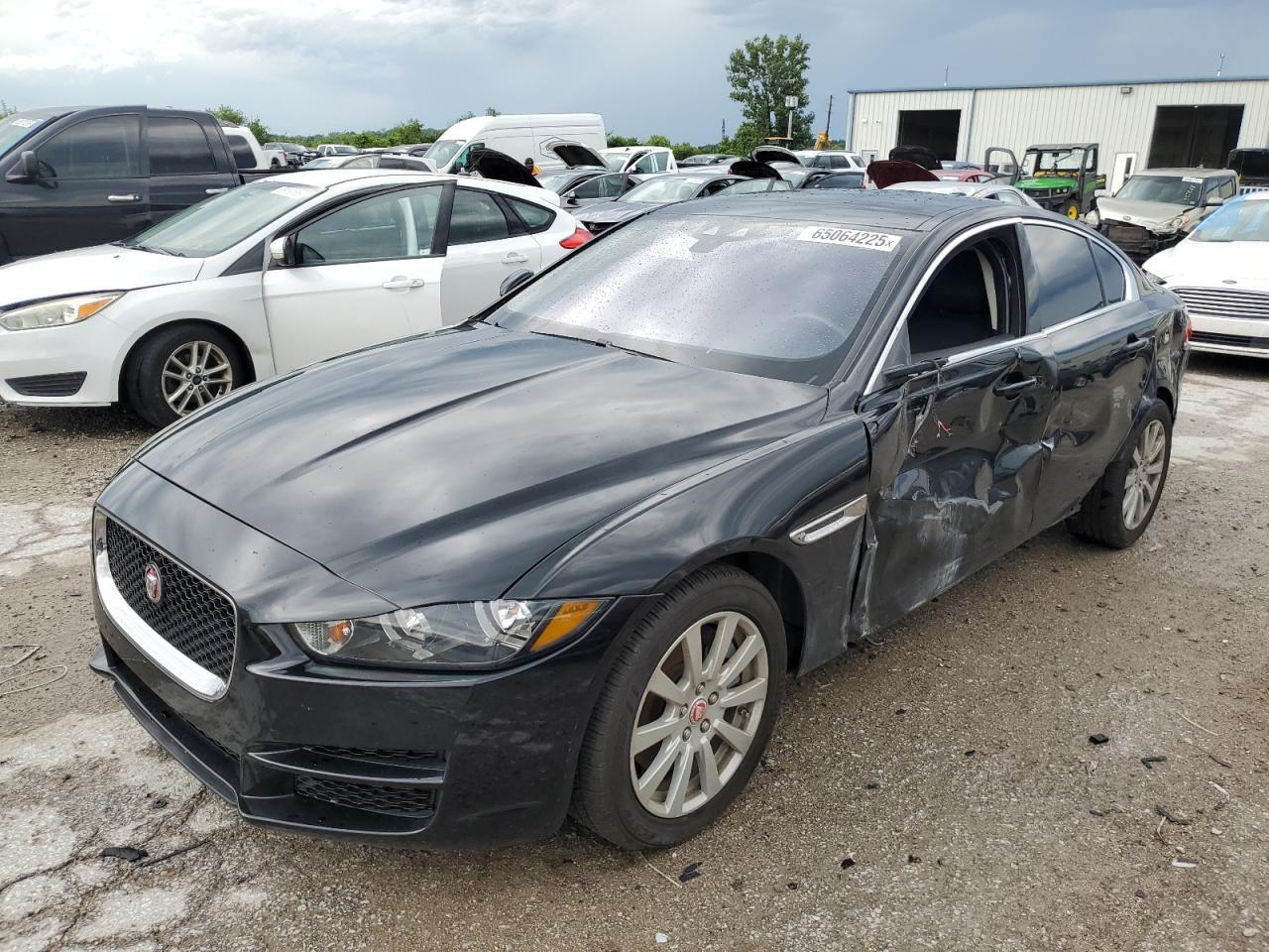 2019 JAGUAR XE