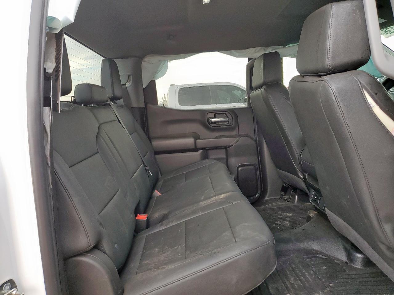 2024 CHEVROLET Silverado
