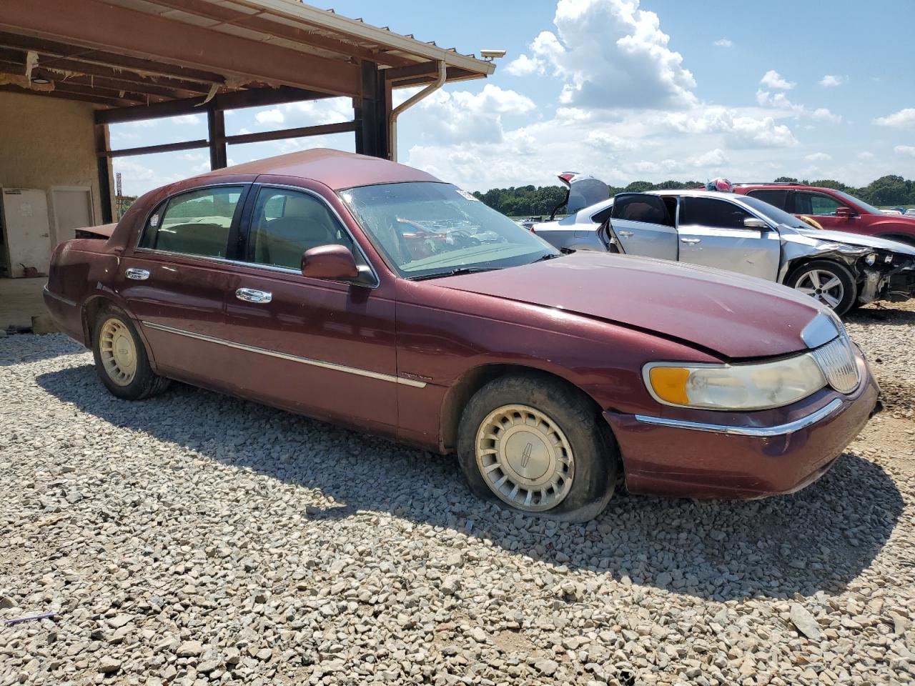 2000 LINCOLN Town Car