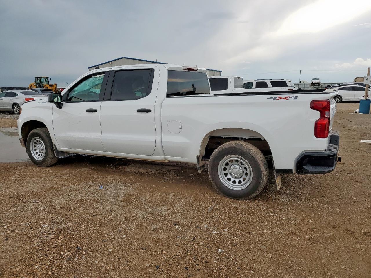 2024 CHEVROLET Silverado