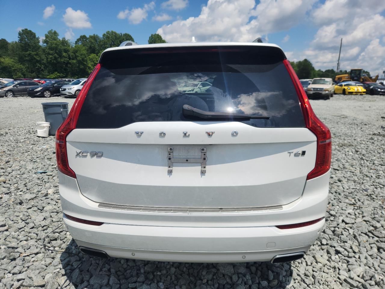2016 VOLVO XC90