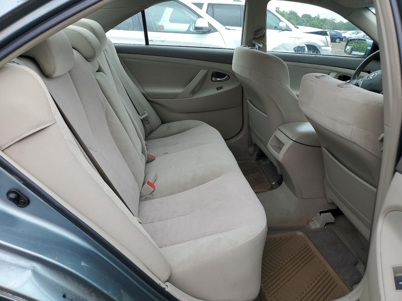 2011 TOYOTA CAMRY