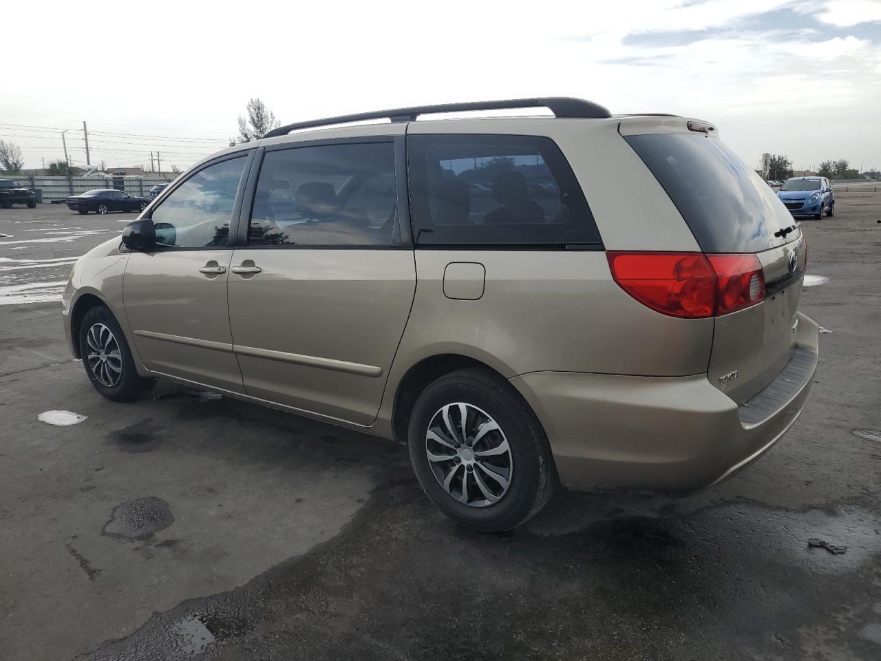 2007 TOYOTA SIENNA