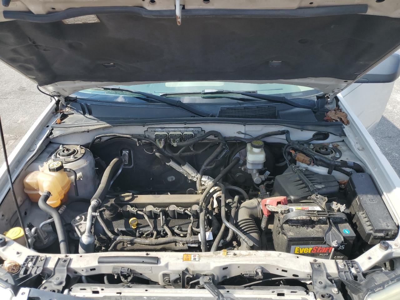 2010 MAZDA Tribute