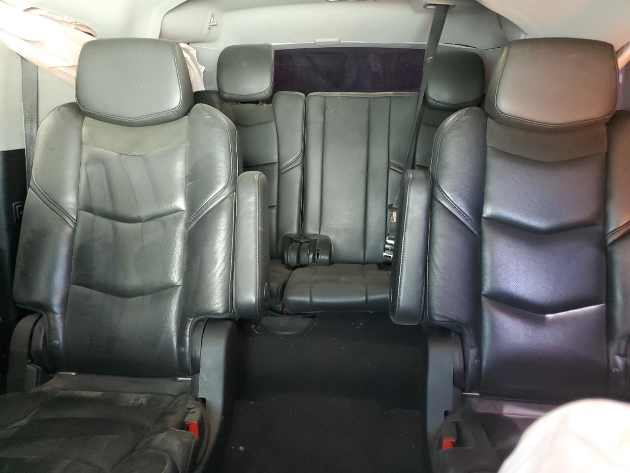 2018 CADILLAC Escalade ESV