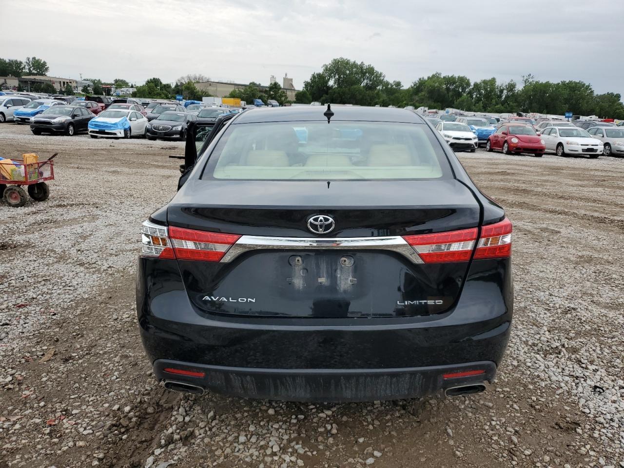 2015 TOYOTA Avalon