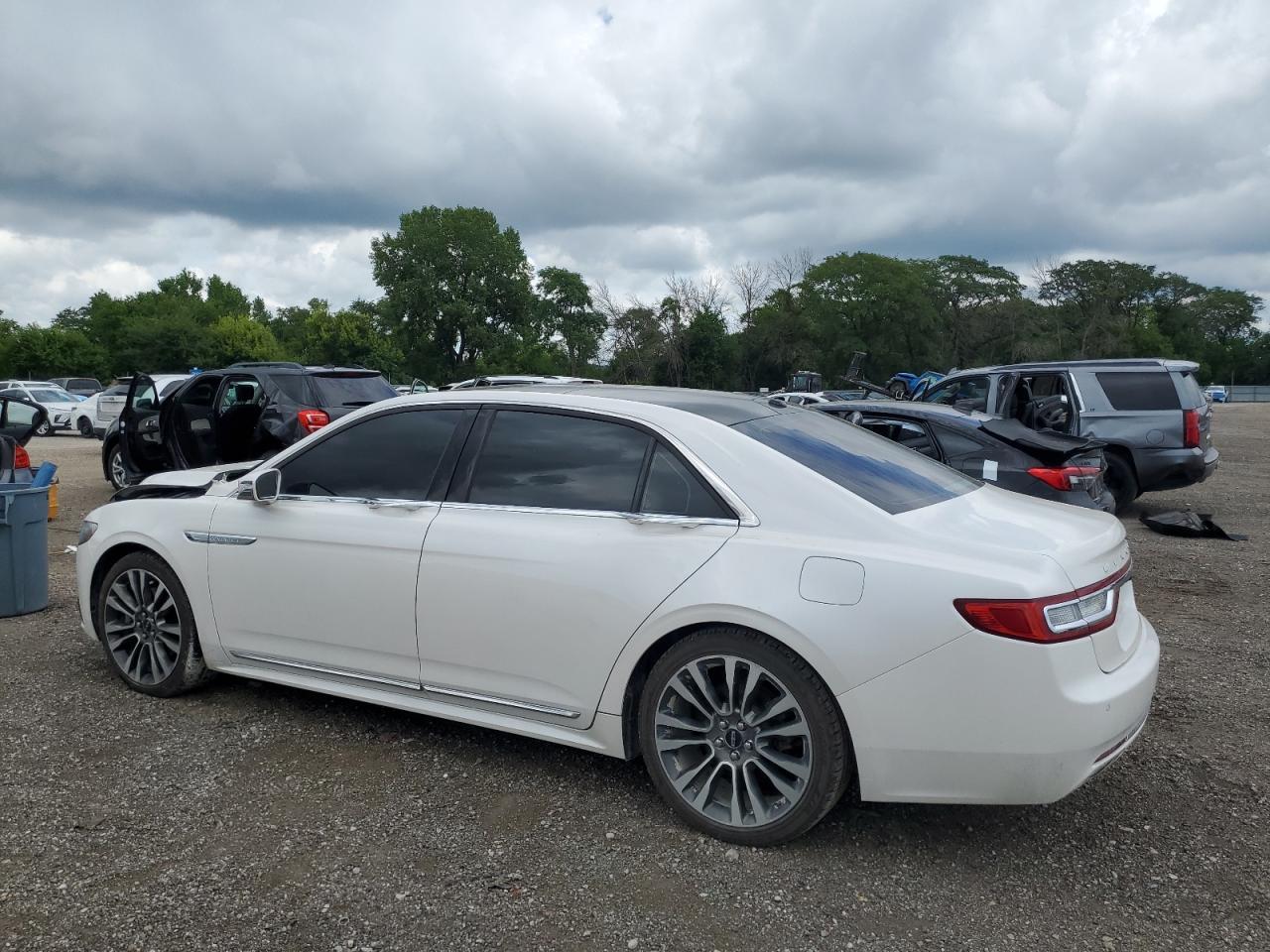 2017 LINCOLN Continental