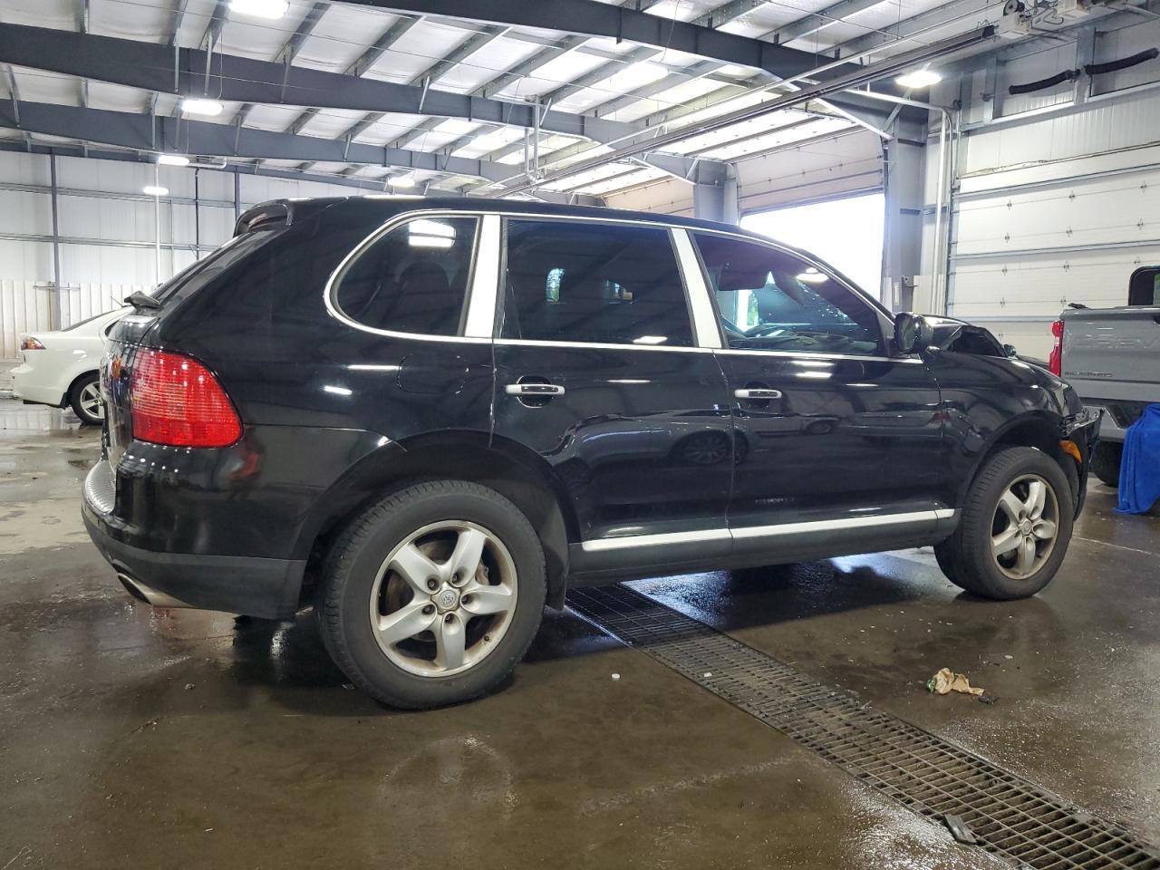 2004 PORSCHE CAYENNE