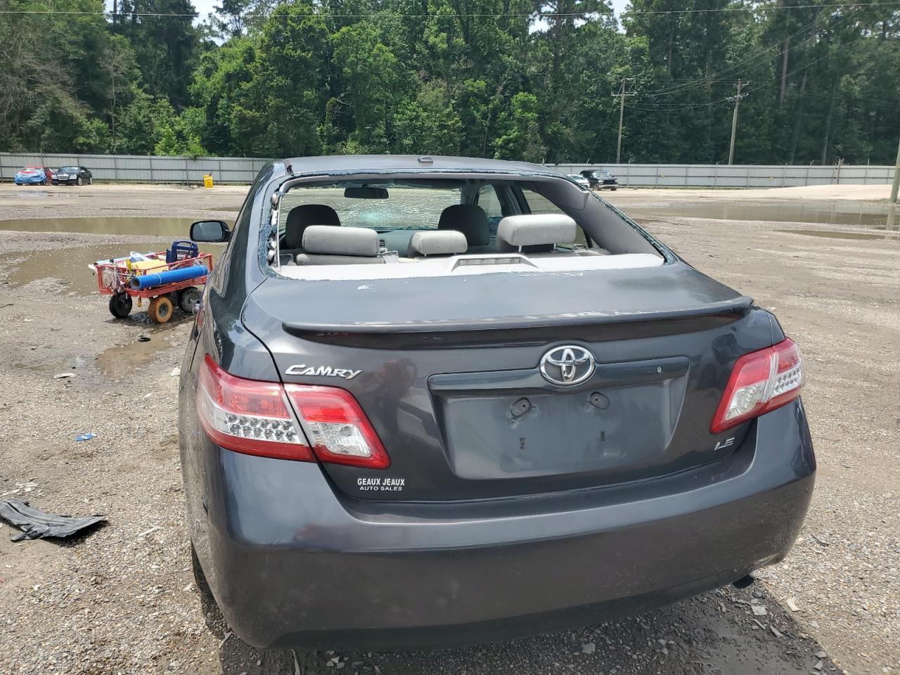 2011 TOYOTA CAMRY