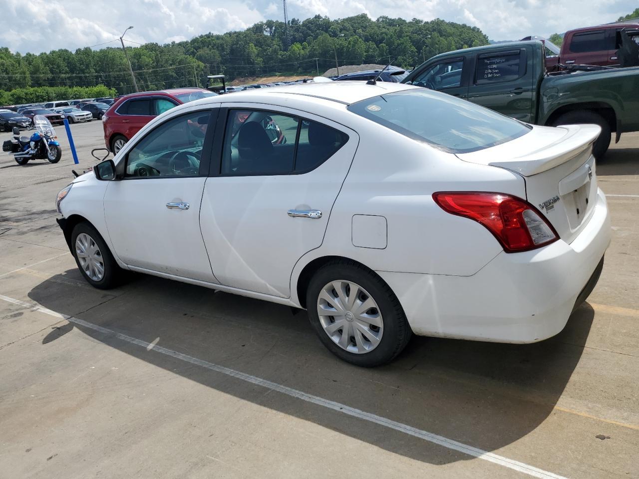 2019 NISSAN VERSA