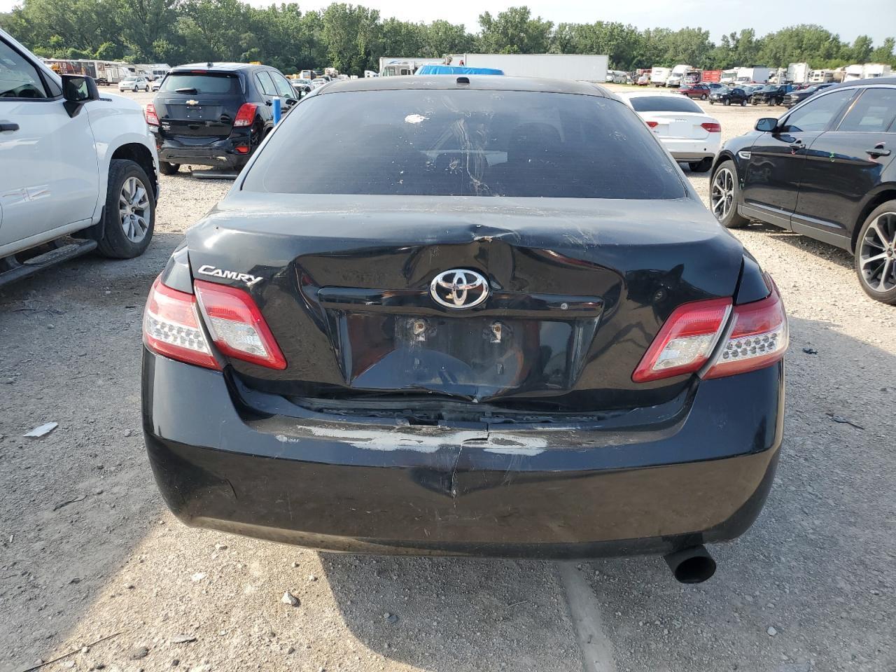2010 TOYOTA CAMRY