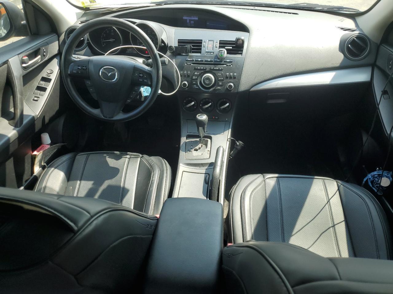 2013 MAZDA 3