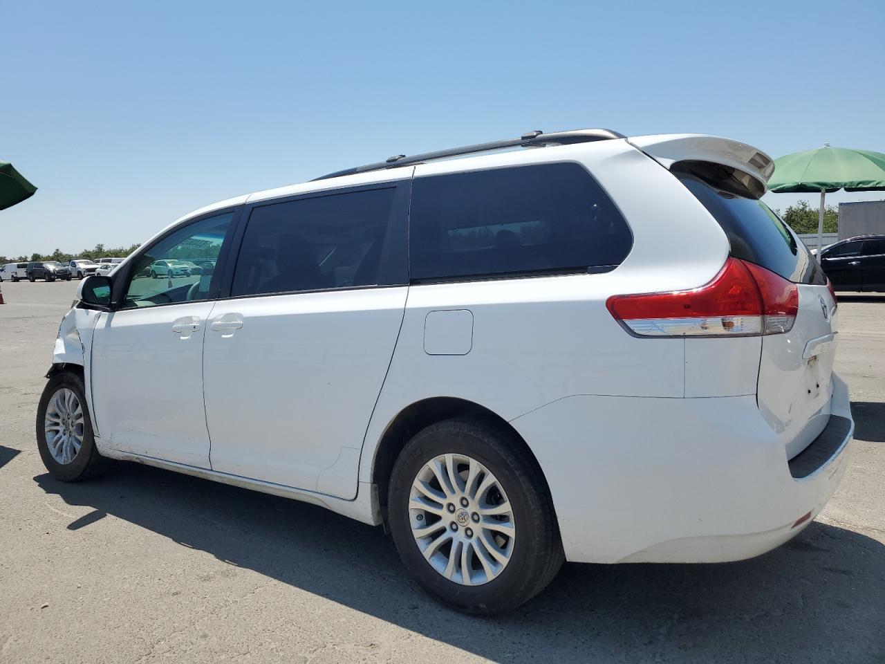 2013 TOYOTA SIENNA