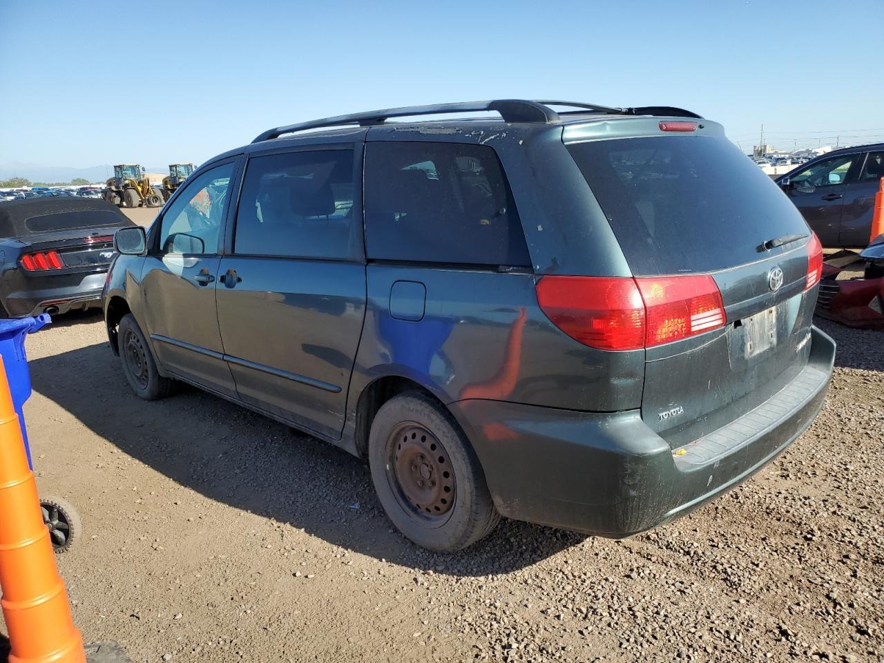 2004 TOYOTA SIENNA