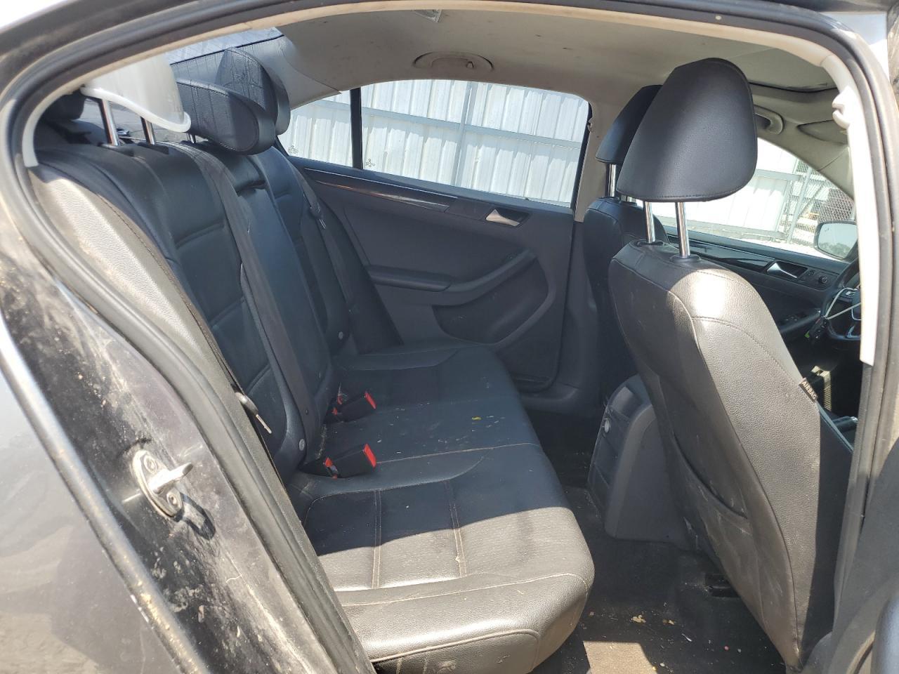 2016 VOLKSWAGEN JETTA