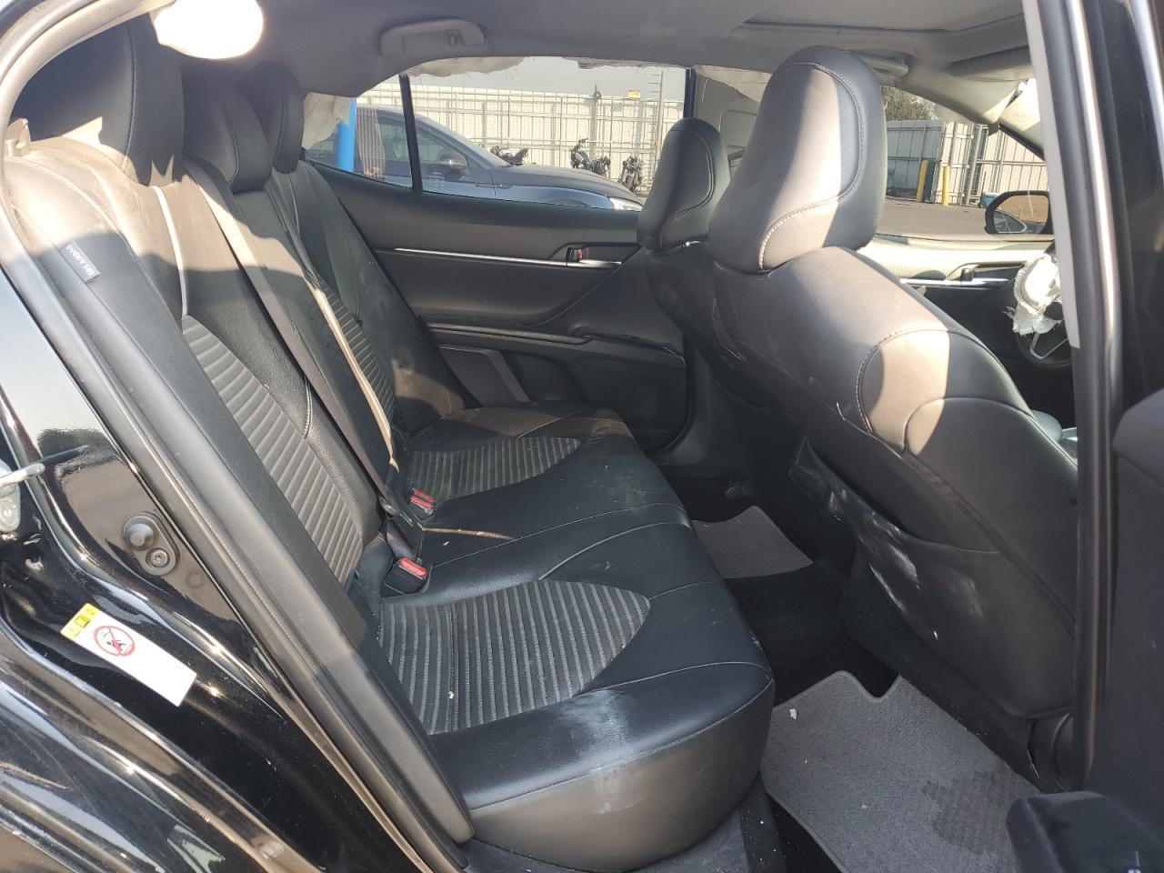 2018 TOYOTA CAMRY