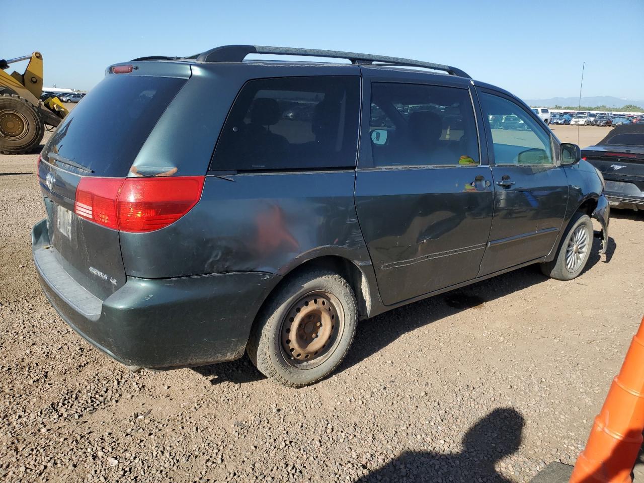 2004 TOYOTA SIENNA