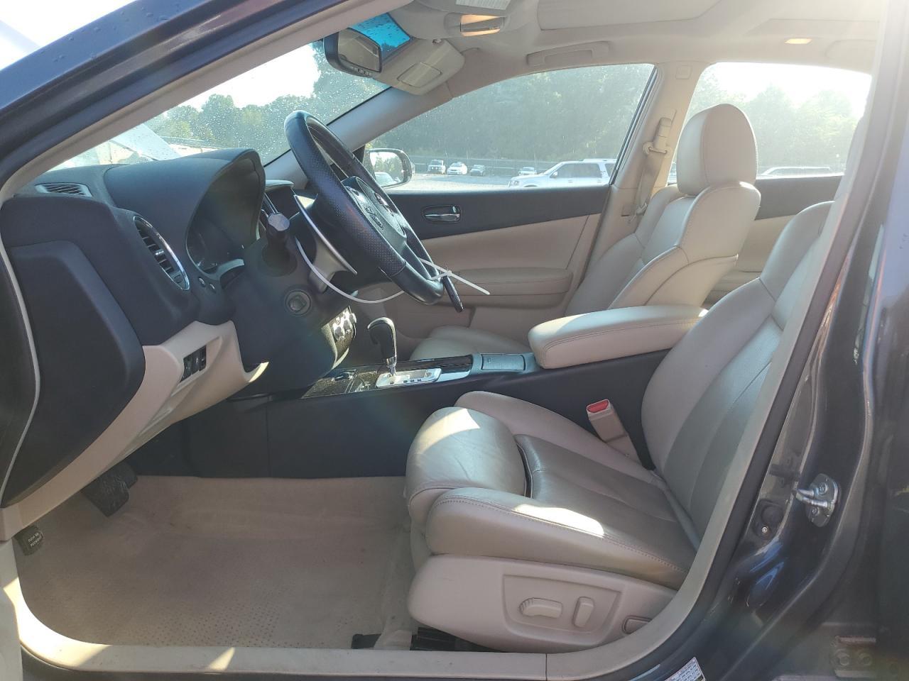 2012 NISSAN Maxima