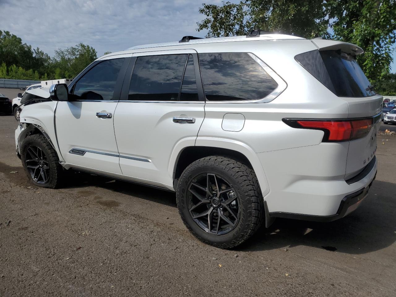 2025 TOYOTA Sequoia