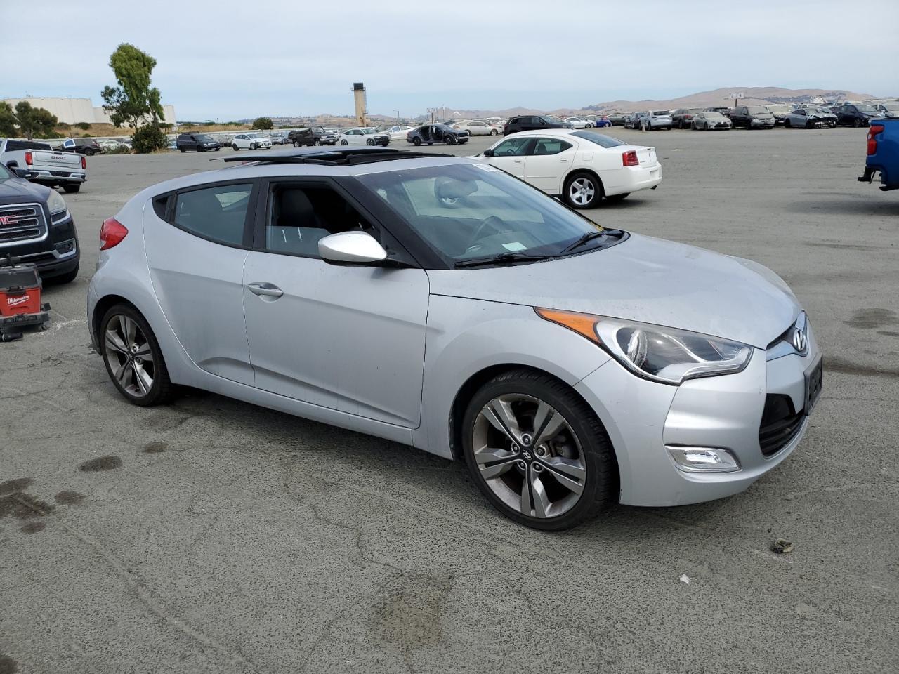 2016 HYUNDAI VELOSTER