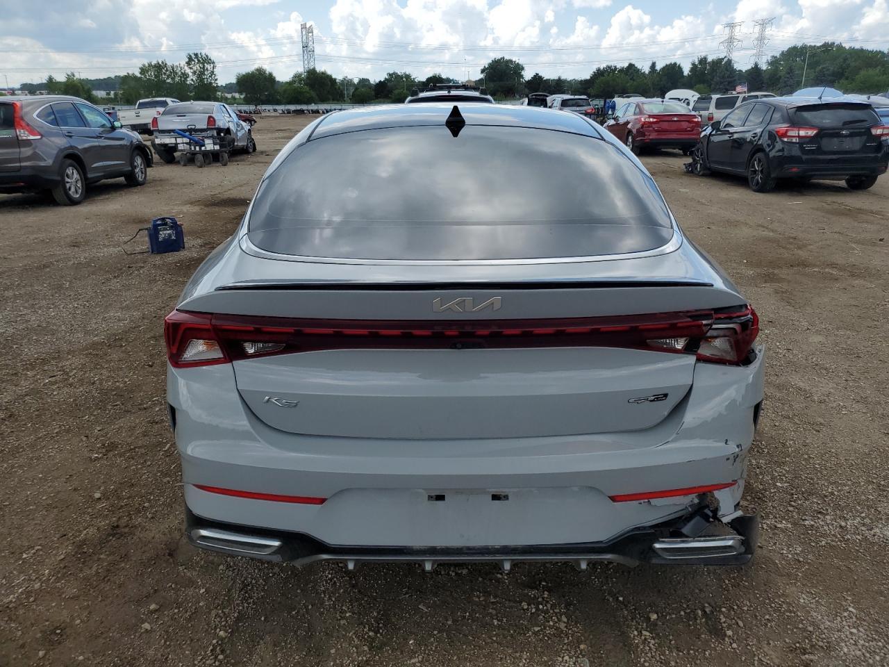 2022 KIA K5