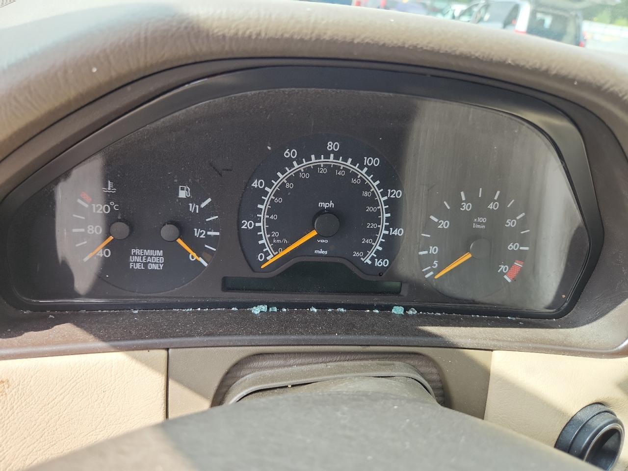 1997 MERCEDES-BENZ E-Class
