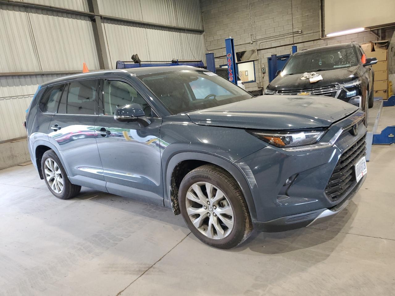 2024 TOYOTA HIGHLANDER