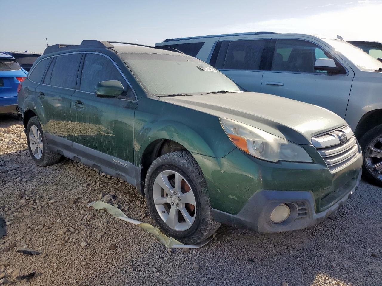 2013 SUBARU Outback